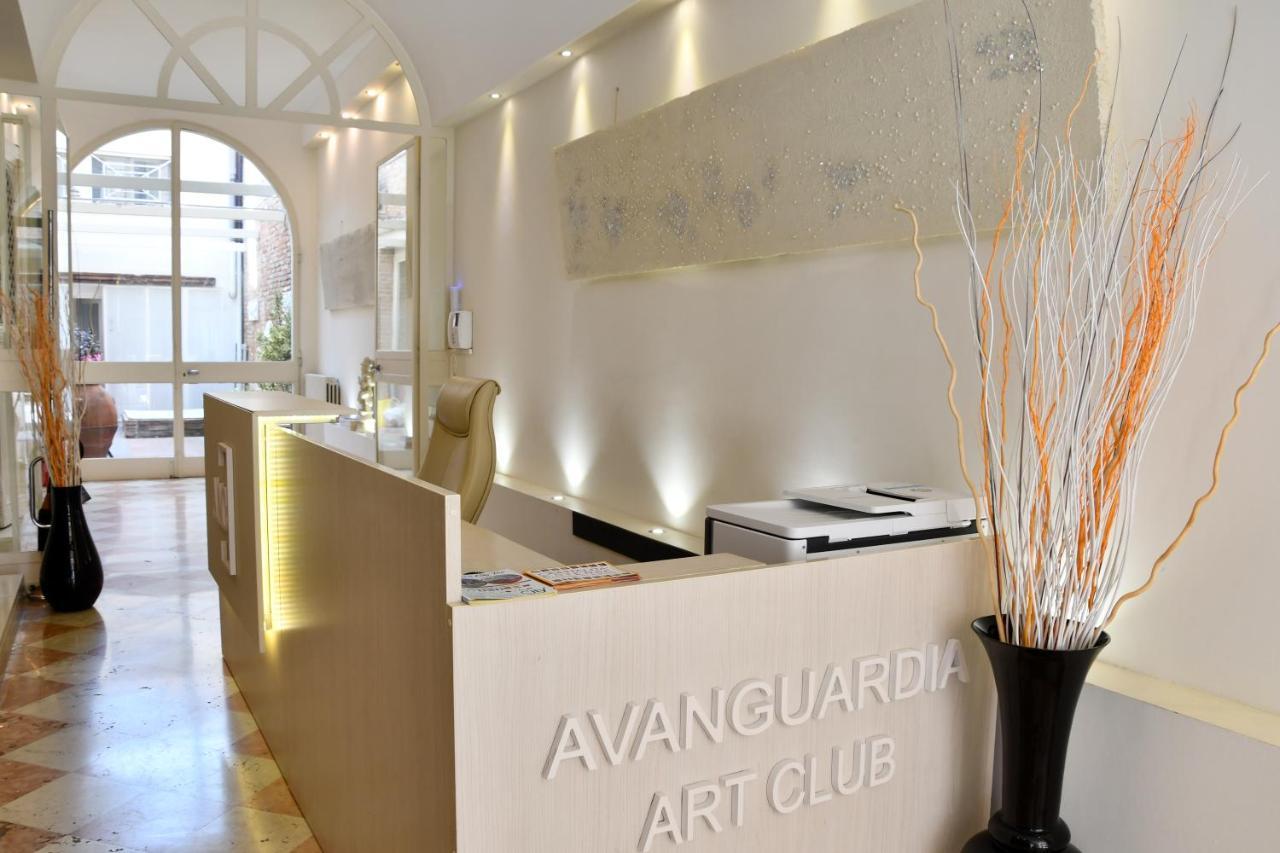 Avanguardia Art Club Ferrara Luaran gambar